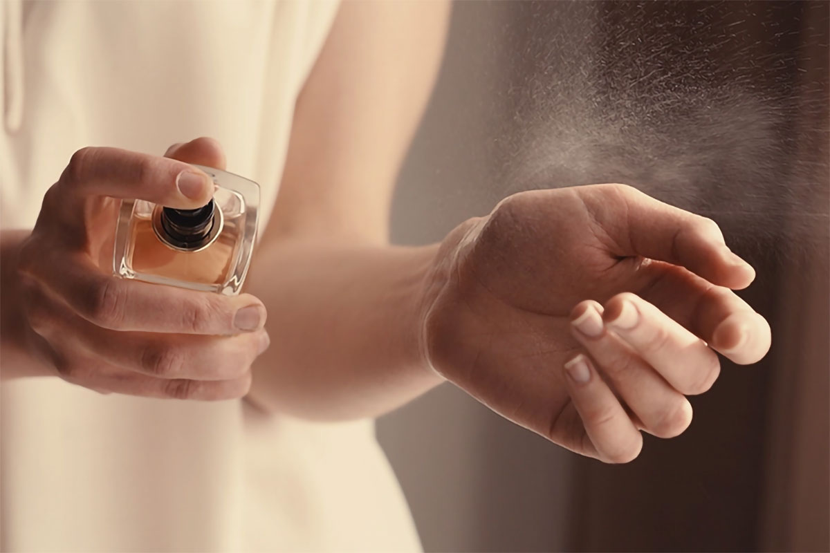 گروه عطر روحانی ، بهترین عطر فروشی مشهد ، بهترین عطرهای مردانه ، بهترین عطرهای زنانه ، عطر و ادکلن