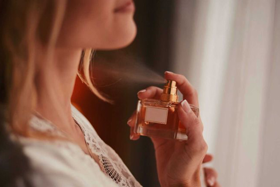 گروه عطر روحانی ، بهترین عطر فروشی مشهد ، بهترین عطرهای مردانه ، بهترین عطرهای زنانه ، عطر و ادکلن