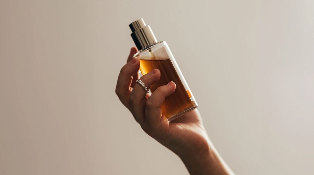 گروه عطر روحانی ، بهترین عطر فروشی مشهد ، بهترین عطرهای مردانه ، بهترین عطرهای زنانه ، عطر و ادکلن